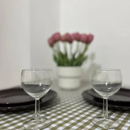 A14 Parliament Sunflower Cozy Apartment *