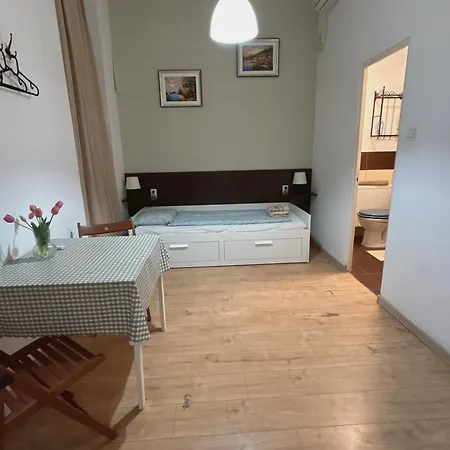 A14 Parliament Sunflower Cozy Apartment