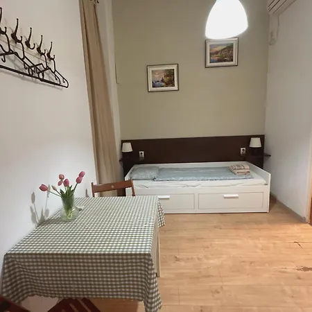 A14 Parliament Sunflower Cozy Apartment Budapest